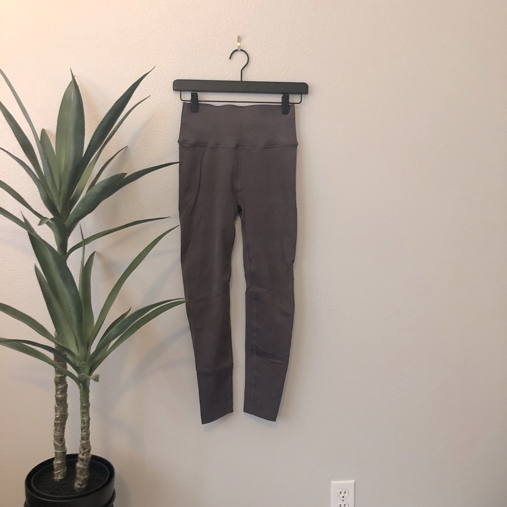 Sculptknit Purple Short Leggings